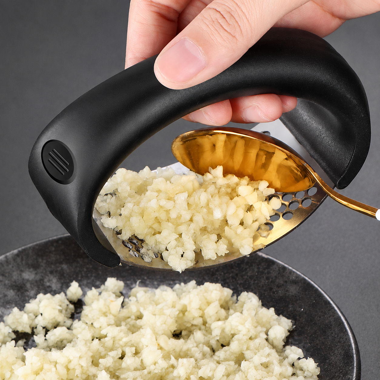 MANUAL STAINLESS STEEL GARLIC PRESS